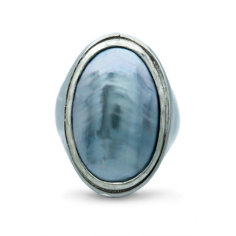 silver ring with grey osmena pearl oval cabachon stone